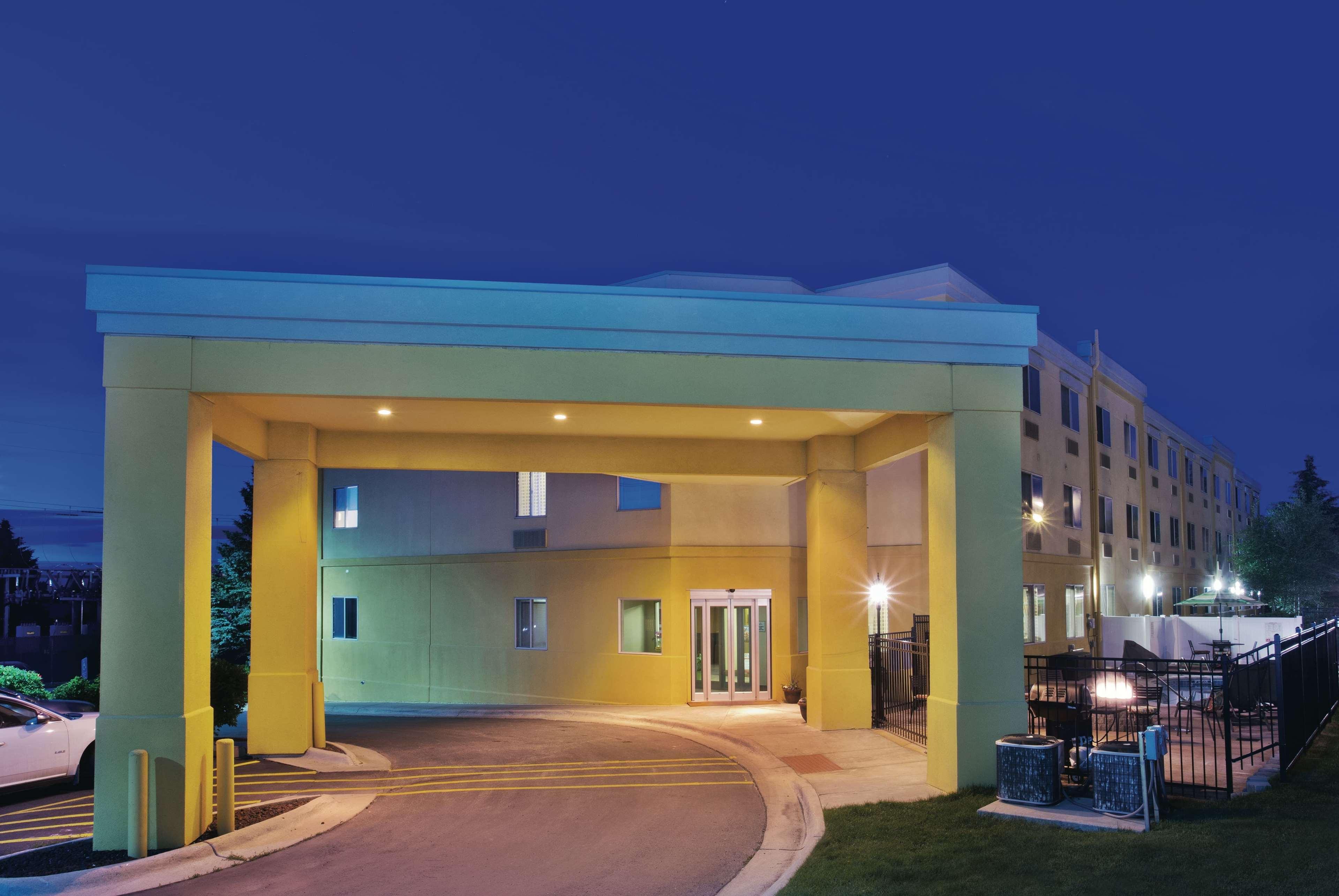 La Quinta By Wyndham Helena Hotel Exterior foto